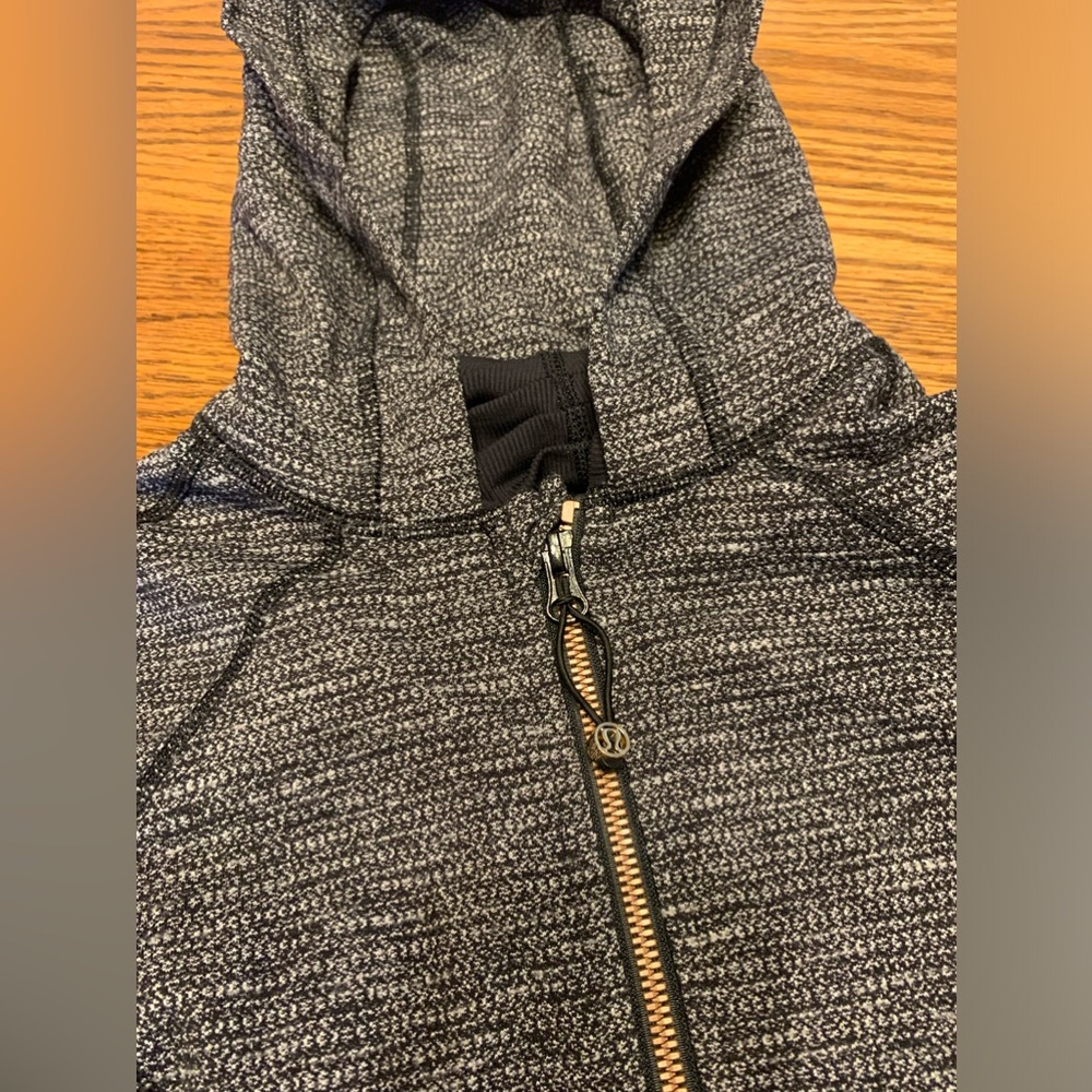 Lululemon Daily Practice Jacket - Picture 6 of 16